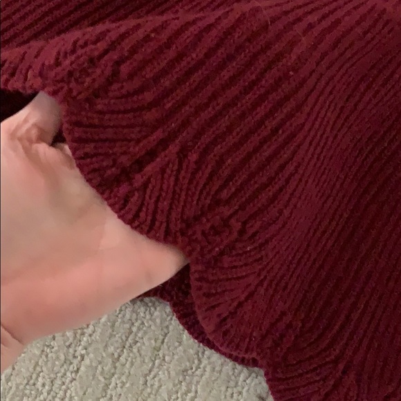 Leifnotes Sweater Skirt with Scalloped Hem - Picture 4 of 6